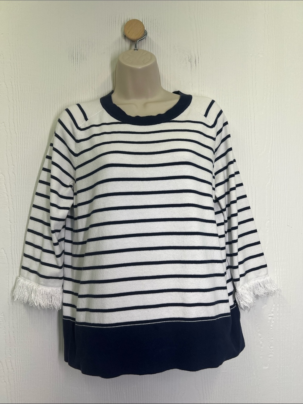 Lilly Pulitzer - Dasha True Navy White Stripe Fringe Sleeve Sweater Size Medium - Picture 7 of 11